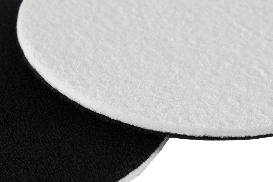 Nahaufnahme des verdichteten Filzes des Safe-Shield Glaspolierpads